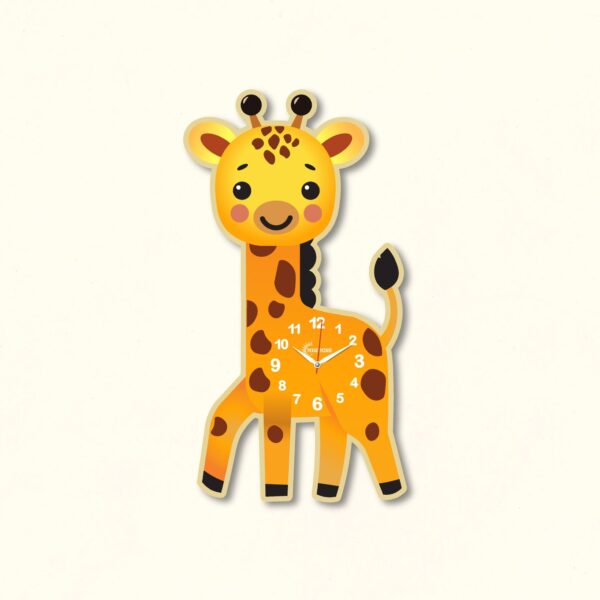 ⁦A giraffe clock for kid's room⁩ – תמונה ⁦2⁩