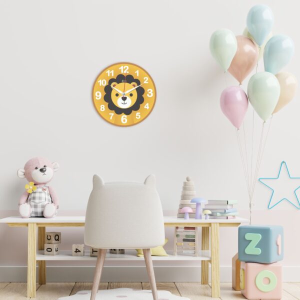 A lion clock for kid's room