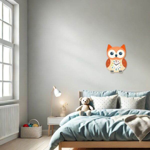 An owl clock for kid's room