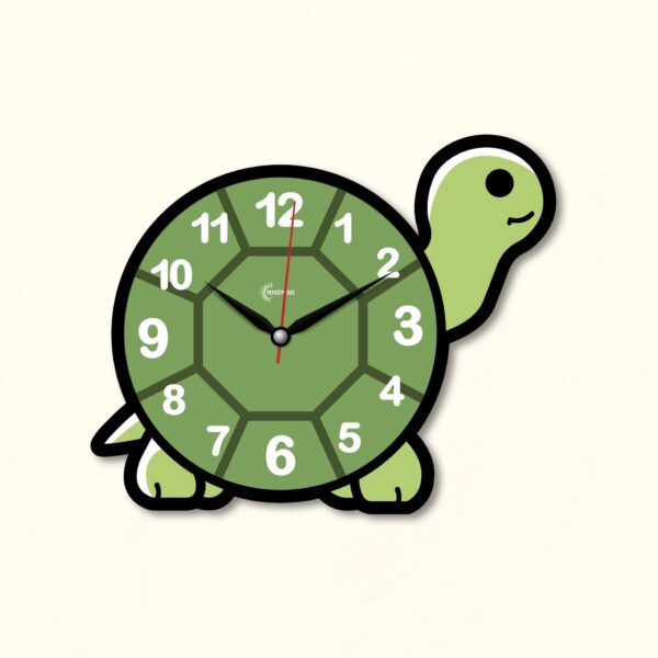 ⁦A turtle clock for kid's room⁩ – תמונה ⁦2⁩